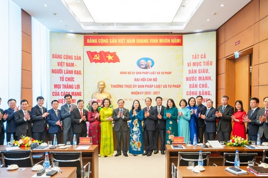 Chi bộ Thường trực Ủy ban Pháp luật và Tư pháp: Chủ động đổi mới tư duy lập pháp, đi đầu trong chuyển đổi số