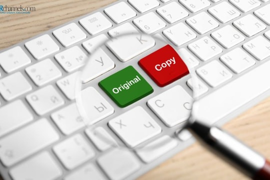 Một Phó giáo sư trẻ bị phanh phui điều hành “chợ đen” đạo văn quốc tế