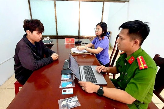 Công an tỉnh Đắk Lắk Bắt khẩn cấp nam sinh lừa bán ô tô trên mạng