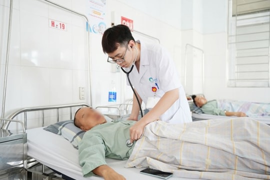 Hai người nhập viện sau giải marathon, cảnh báo nguy cơ sốc nhiệt mùa hè