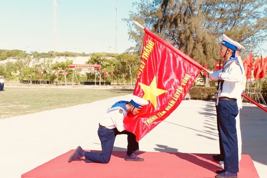 Thiêng liêng lễ tuyên thệ chiến sĩ mới