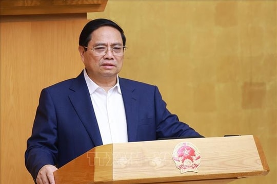 Thủ tướng Phạm Minh Chính: Biểu dương tinh thần "làm ngày, làm đêm, làm thêm ngày nghỉ"