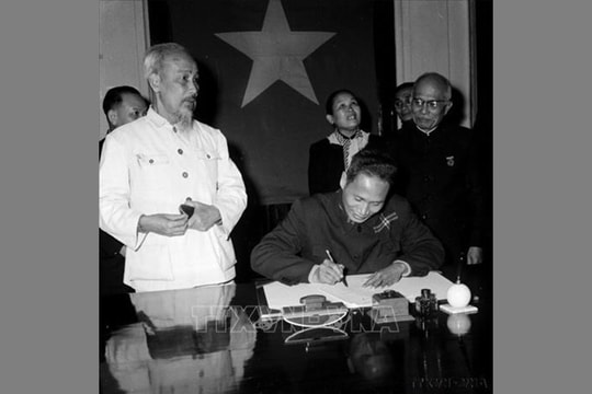 Quốc hội khóa I - mốc son đặt nền móng cho việc xây dựng, phát triển Quốc hội các khóa sau này (*)