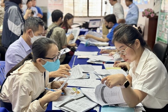 Điểm tựa cho người lao động