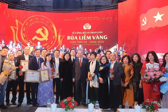 Bài 2: Báo chí Việt Nam phụng sự chân lý độc lập dân tộc và chủ nghĩa xã hội, phục vụ Nhân dân