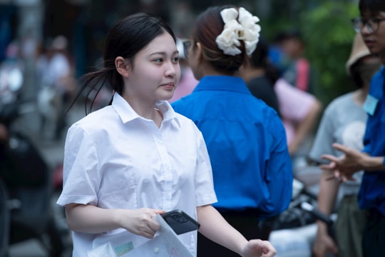 Đề thi môn tiếng Anh vào lớp 10 Hà Nội năm 2025