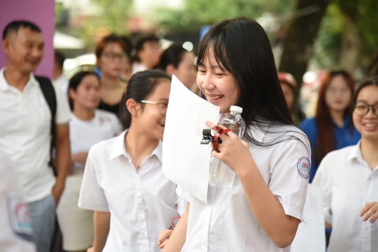 Đề thi môn Toán vào lớp 10 của Hà Nội năm 2025