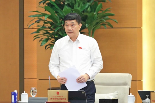 Chuyển mạnh từ tiền kiểm sang hậu kiểm, gắn với tăng cường kiểm tra, giám sát