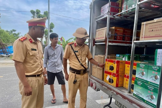 Công an Hà Tĩnh liên tiếp phát hiện bắt giữ nhiều hàng hóa, thực phẩm không rõ nguồn gốc