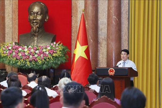 Chủ tịch nước Lương Cường: Sự sáng tạo và tài hoa là yếu tố quan trọng nhất tạo nên giá trị bền vững cho sản phẩm truyền thống