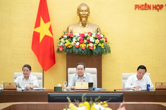 Ủy ban Thường vụ Quốc hội cho ý kiến về nhiều nội dung quan trọng