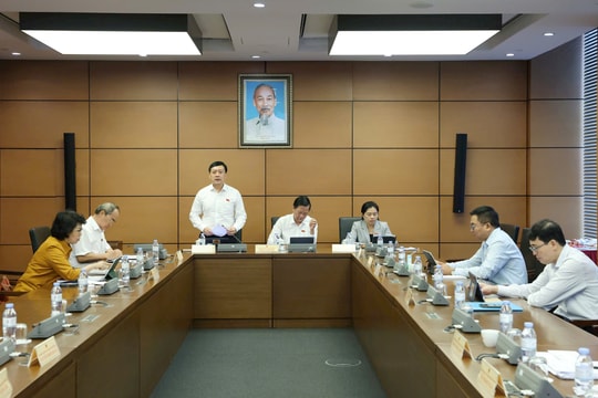 Phát triển hệ thống đường sắt hiện đại, kết nối, đồng bộ