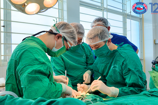 10 giờ phẫu thuật nối bàn tay trái đứt rời cho nữ bệnh nhân