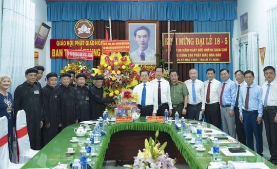An Giang leaders extend greetings to Hoa Hao Buddhism on 86th founding anniversary