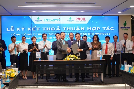 PVFCCo - Phú Mỹ và PVOIL: Ký kết thỏa thuận hợp tác trong lĩnh vực dịch vụ, thương mại và hóa chất