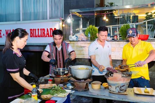 Tinh hoa văn hóa ẩm thực Hrê mời gọi khách du lịch