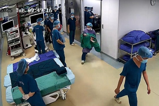 Cuộc đua “nghẹt thở” giành sự sống cho ca nguy kịch hiếm gặp trong sản khoa