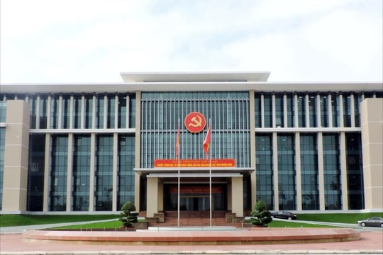 Quảng Bình: 20 cán bộ diện Ban Thường vụ Tỉnh ủy quản lý xin nghỉ hưu trước tuổi