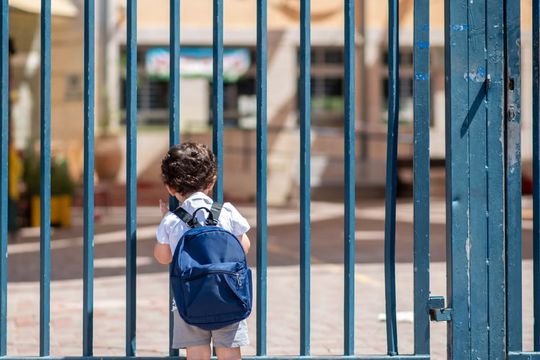 Cần ưu tiên ngân sách cải tạo nhà vệ sinh trường học