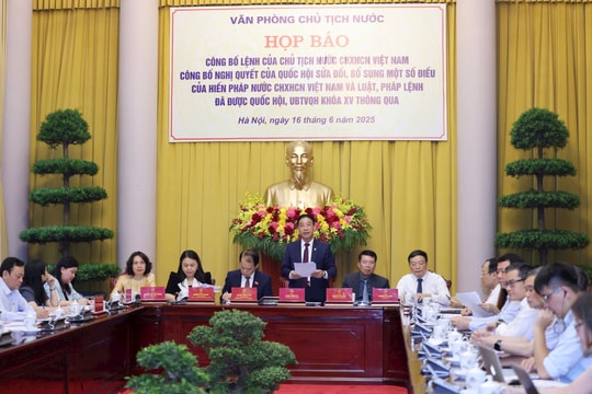 Công bố Lệnh của Chủ tịch nước về Nghị quyết của Quốc hội sửa đổi, bổ sung một số điều của Hiến pháp nước Cộng hòa xã hội chủ nghĩa Việt Nam