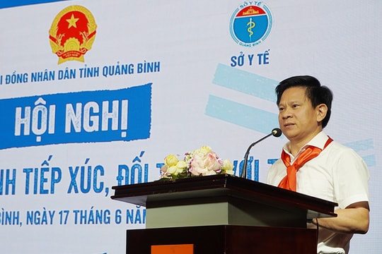 Lãnh đạo tỉnh Quảng Bình tiếp xúc, đối thoại với trẻ em