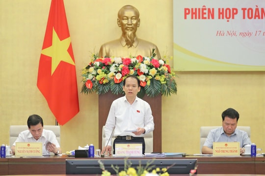 Phiên họp toàn thể lần thứ 5 của Ủy ban Pháp luật và Tư pháp