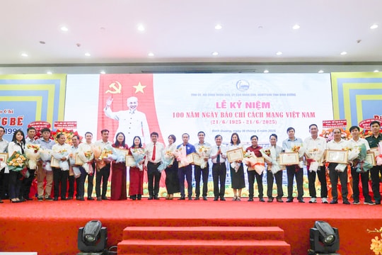 Bình Dương tặng bằng khen 48 cơ quan báo chí và 112 nhà báo có đóng góp tiêu biểu