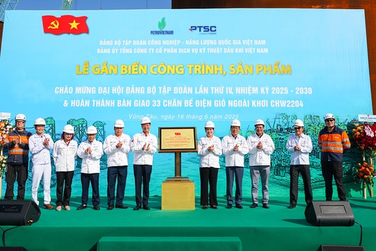 Hoàn thành bàn giao 33 chân đế điện gió ngoài khơi CHW2204