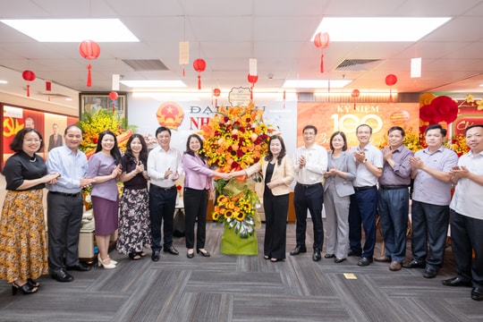 Thường trực Ủy ban Pháp luật và Tư pháp thăm, chúc mừng Báo Đại biểu Nhân dân