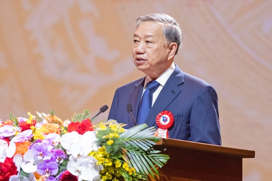 Báo chí phải không ngừng tự đổi mới để phát triển tương xứng với tầm vóc thời đại, với sự phát triển của đất nước