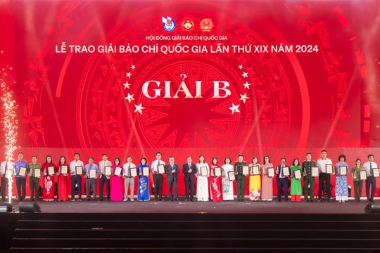 Những cung đường vội vã bước chân…