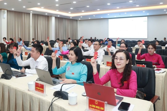 Kỳ họp thứ 31 HĐND tỉnh Lào Cai khóa XVI, nhiệm kỳ 2021 - 2026 thông qua 16 Nghị quyết