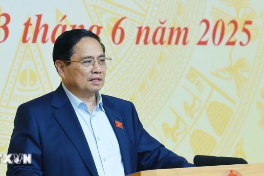 Thủ tướng Phạm Minh Chính chủ trì Hội nghị trực tuyến toàn quốc về chống buôn lậu, sản xuất, buôn bán hàng giả