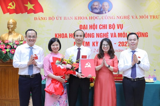 Đại hội Chi bộ Vụ Khoa học, Công nghệ và Môi trường nhiệm kỳ 2025 - 2027