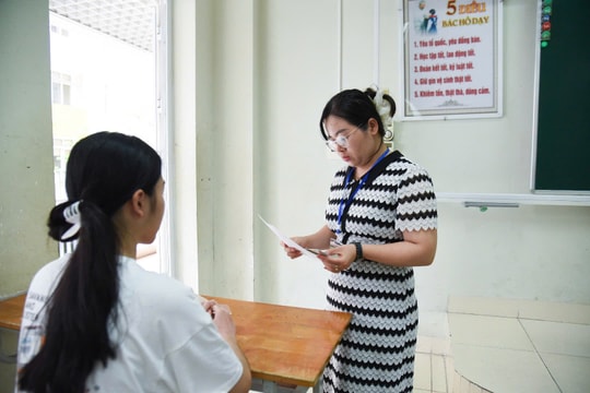 Hà Nội: Thí sinh dùng AI giải đề thi vào lớp 10