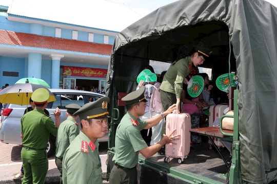 Kiên Giang hỗ trợ 142 thí sinh vượt biển vào đất liền thi tốt nghiệp