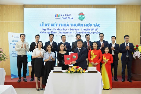Long Châu hợp tác Viện Kiểm nghiệm an toàn vệ sinh thực phẩm Quốc gia, chủ động tiên phong tiến hành “kiểm tra kép vì sức khỏe người dân và khách hàng”