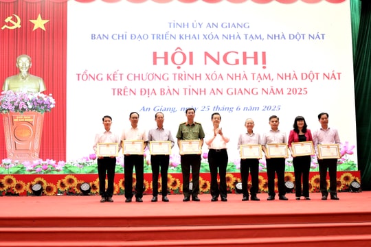 An Giang: Bàn giao 3.156 căn nhà cho các hộ dân “an cư, lạc nghiệp”