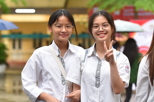 Thi tốt nghiệp THPT năm 2026: Miễn phí xe buýt cho thí sinh và giáo viên