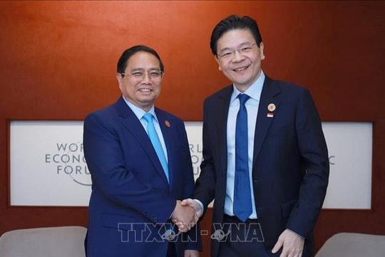 Thủ tướng Chính phủ Phạm Minh Chính gặp Thủ tướng Singapore