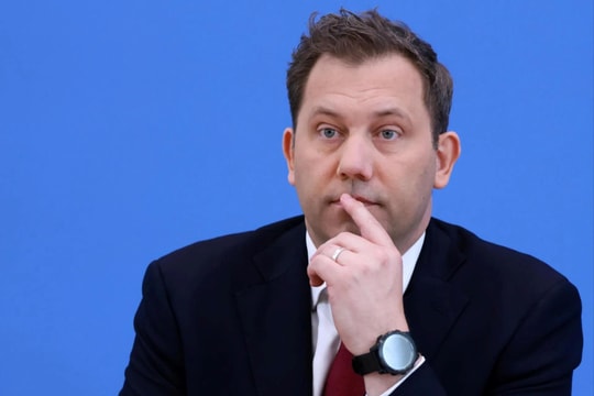 Đức sẽ tăng chi tiêu quốc phòng, thúc đẩy đầu tư công quy mô lớn