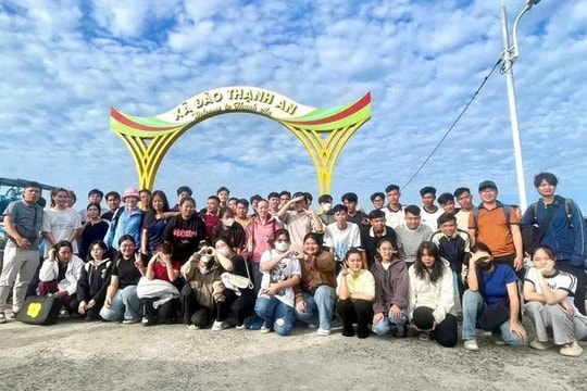 TP. Hồ Chí Minh: 43 thí sinh xã đảo vượt biển vào đất liền dự thi tốt nghiệp THPT