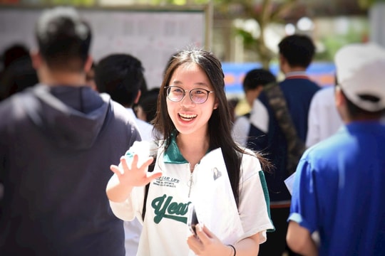 Bộ GD-ĐT công bố: Điểm sàn ngành sức khỏe từ 17 - 20,5, ngành sư phạm từ 18 - 19