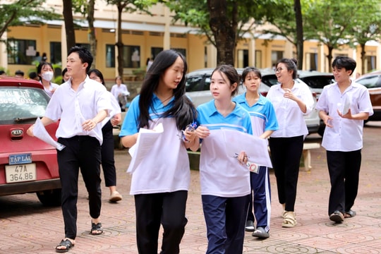 Đắk Lắk: Thí sinh tự tin, phấn khởi sau môn thi Ngữ văn