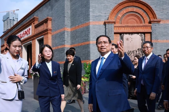 PM Pham Minh Chinh visits iconic site of Communist Party of China in Shanghai