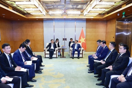 PM works with China's leading aviation, infrastructure enterprises