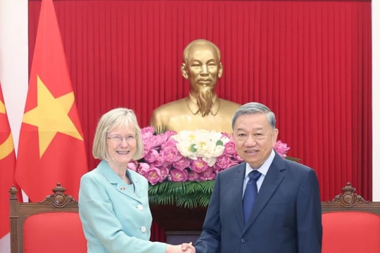 Party chief receives Australian Ambassador to Vietnam