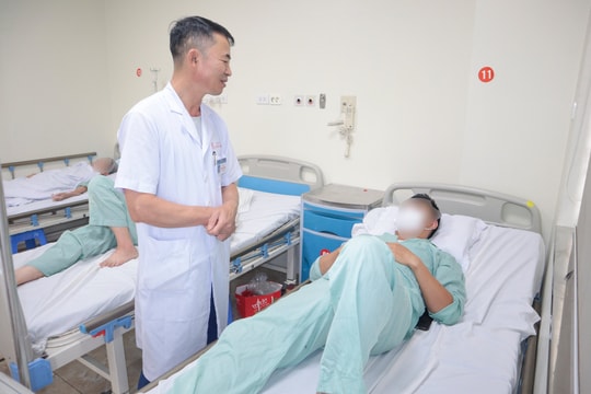 Hà Nội: Một người đàn ông suýt mất mạng vì bị cánh quạt drone "chém"