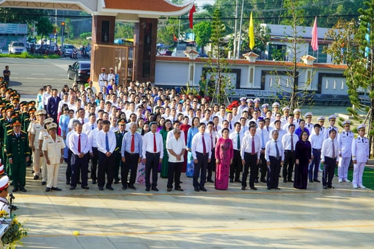 Bà Rịa – Vũng Tàu tưởng niệm các anh hùng liệt sĩ dịp kỷ niệm 34 năm thành lập tỉnh