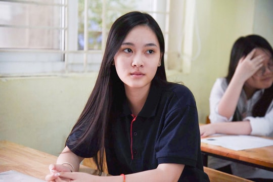 Nóng: Bộ GD-ĐT công bố phổ điểm các môn thi tốt nghiệp THPT 2025